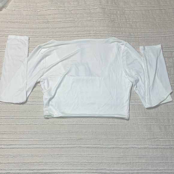 Pretty little things cropped long sleeve - Picture 6 of 6